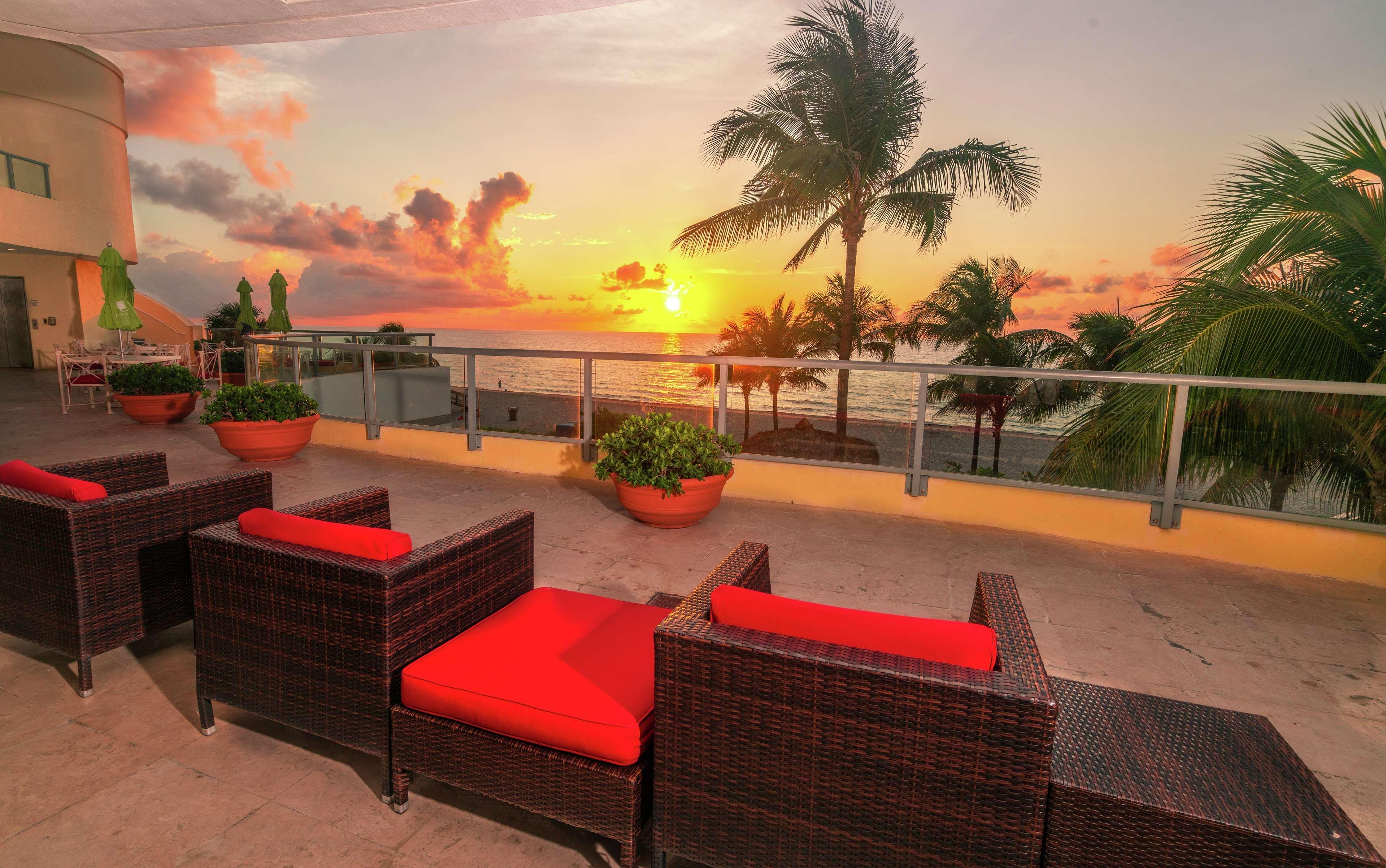 Doubletree By Hilton Ocean Point Resort - North Miami Beach Sunny Isles Beach Extérieur photo