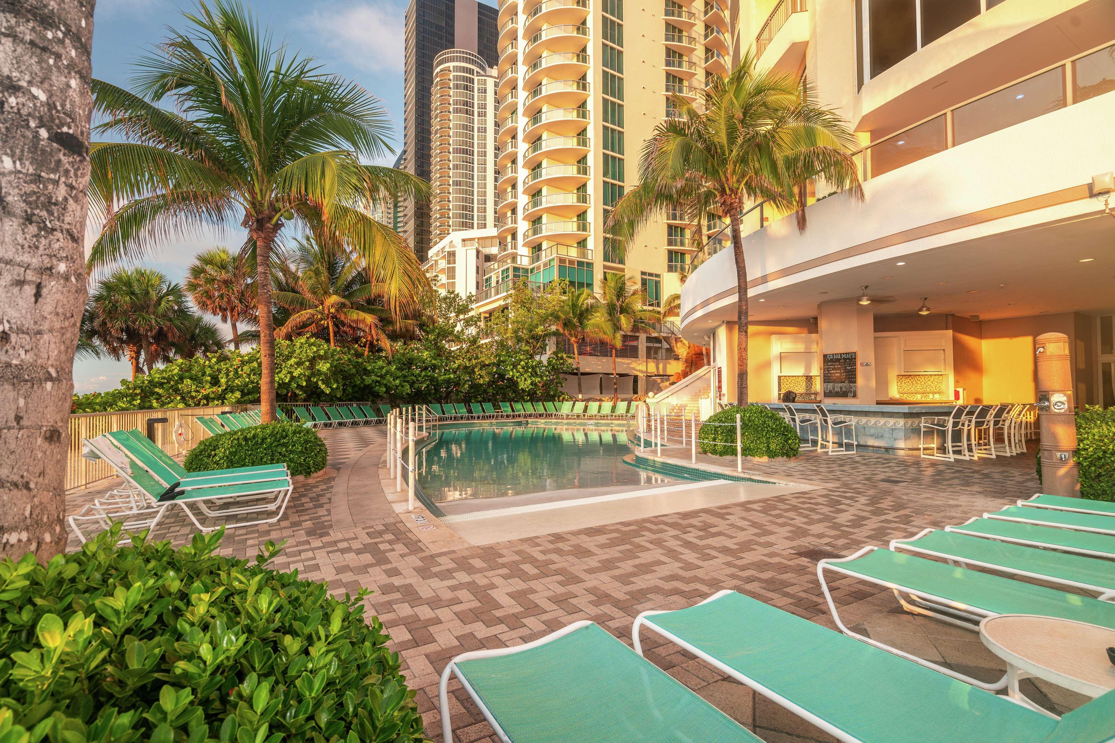 Doubletree By Hilton Ocean Point Resort - North Miami Beach Sunny Isles Beach Extérieur photo