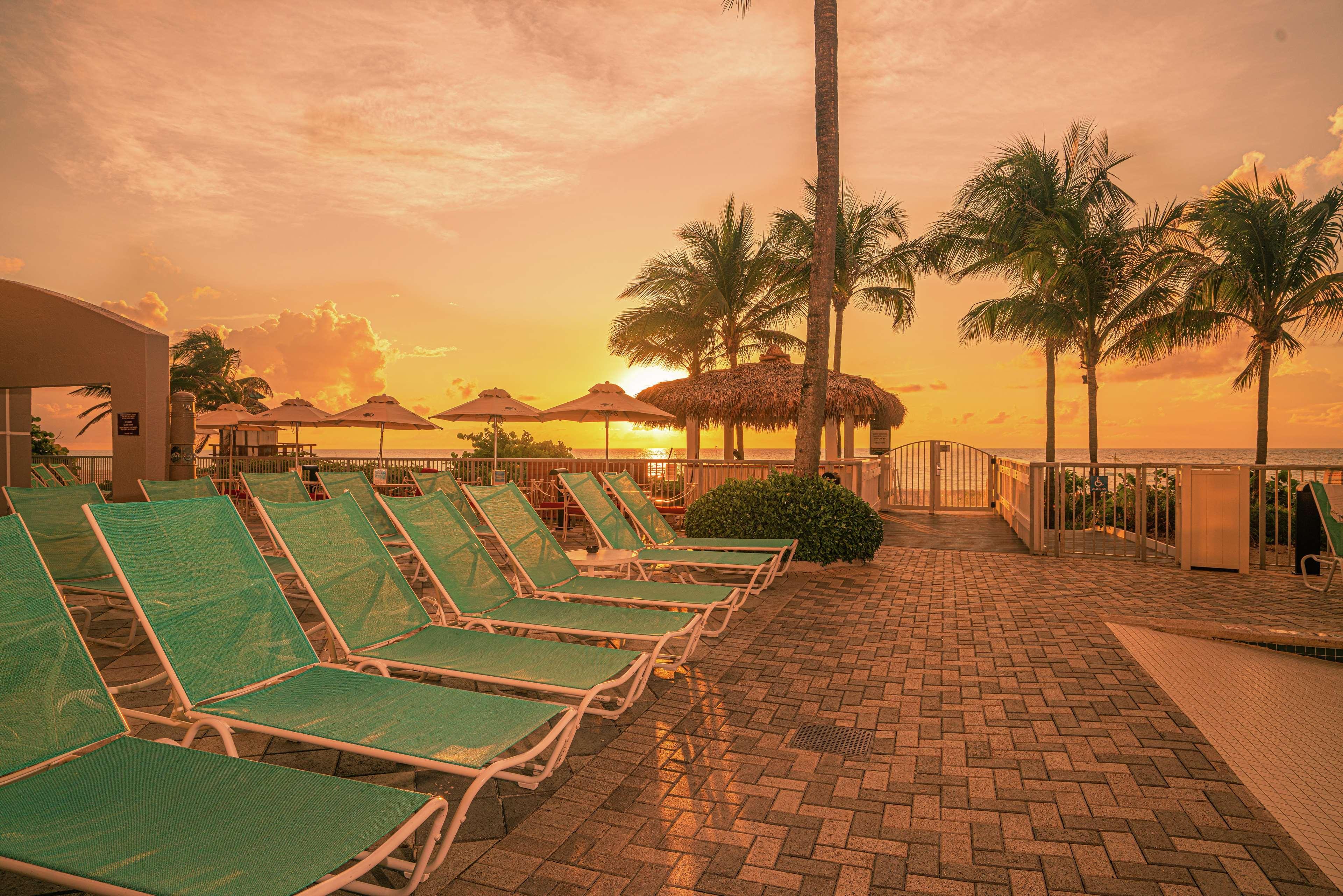 Doubletree By Hilton Ocean Point Resort - North Miami Beach Sunny Isles Beach Extérieur photo