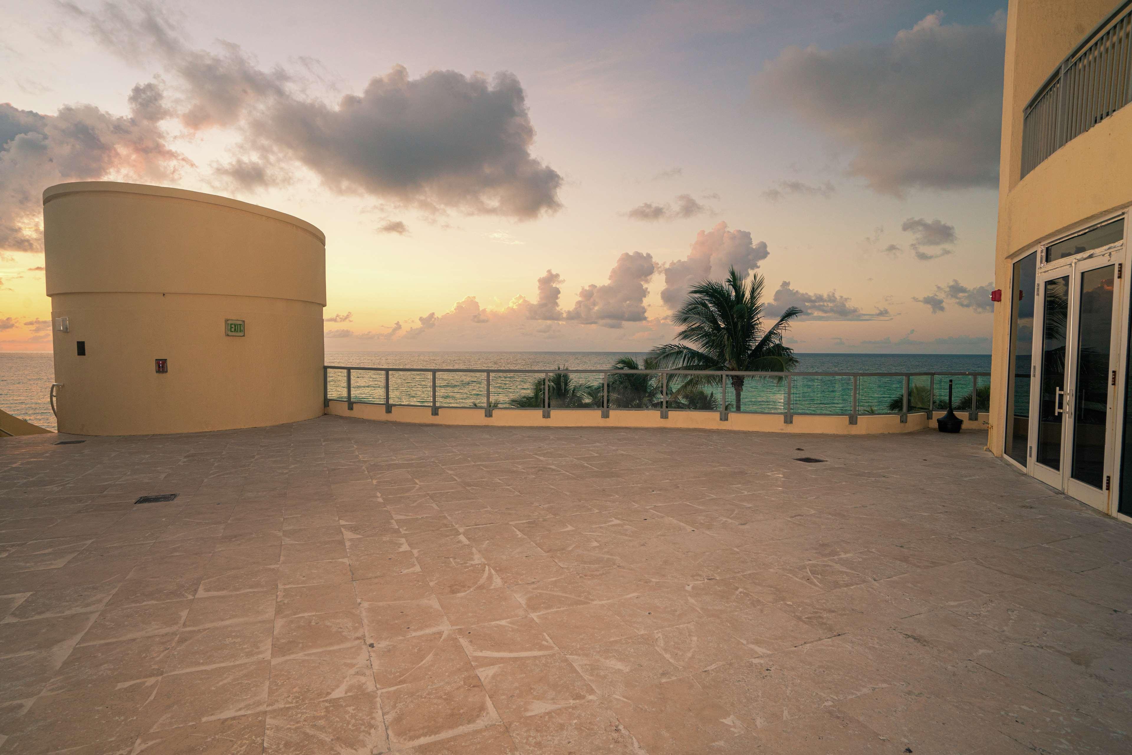 Doubletree By Hilton Ocean Point Resort - North Miami Beach Sunny Isles Beach Extérieur photo