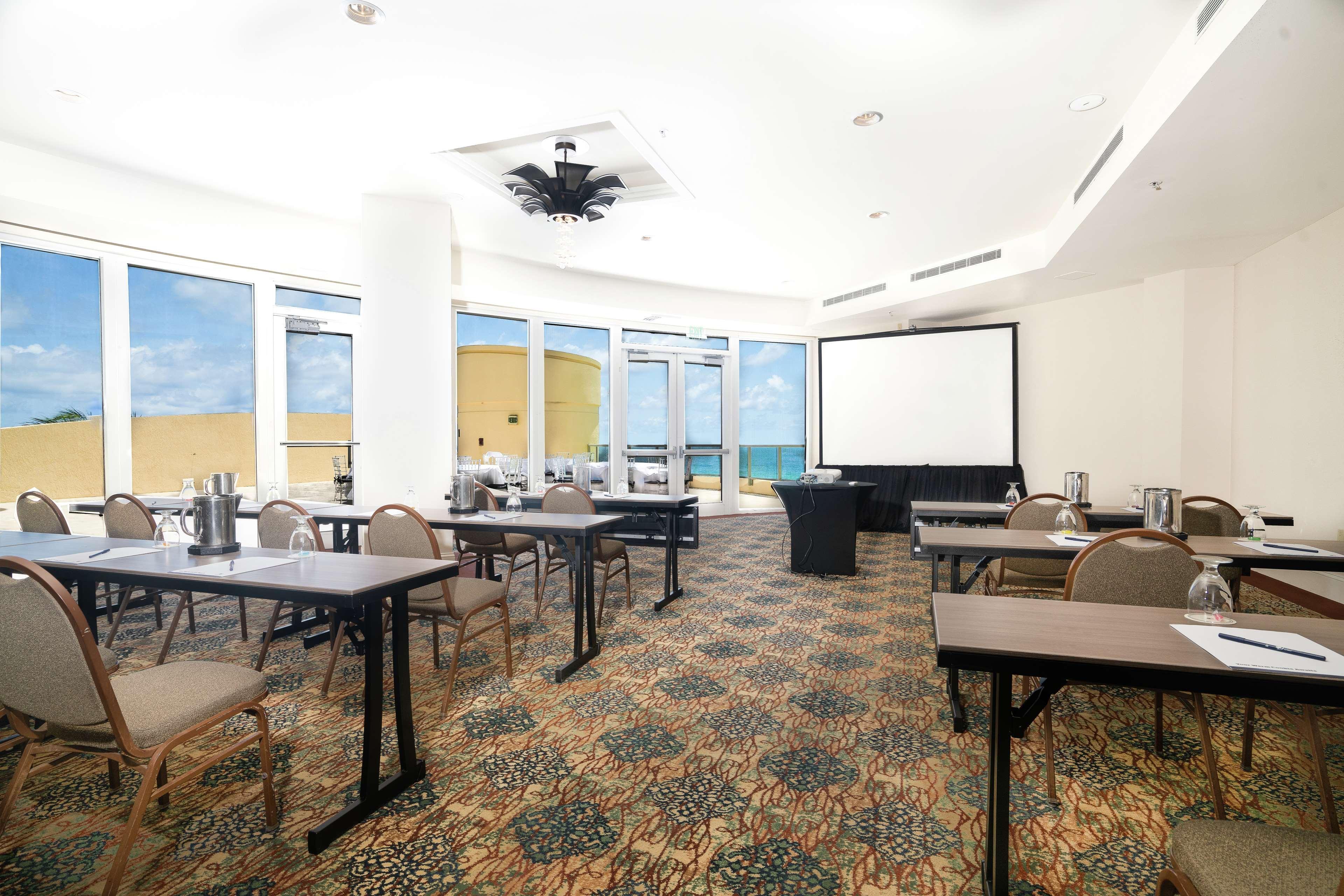 Doubletree By Hilton Ocean Point Resort - North Miami Beach Sunny Isles Beach Extérieur photo